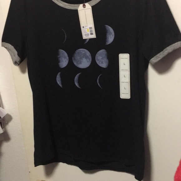 NEW Adam Levine Moon Phases T-Shirt - Picture 4 of 6